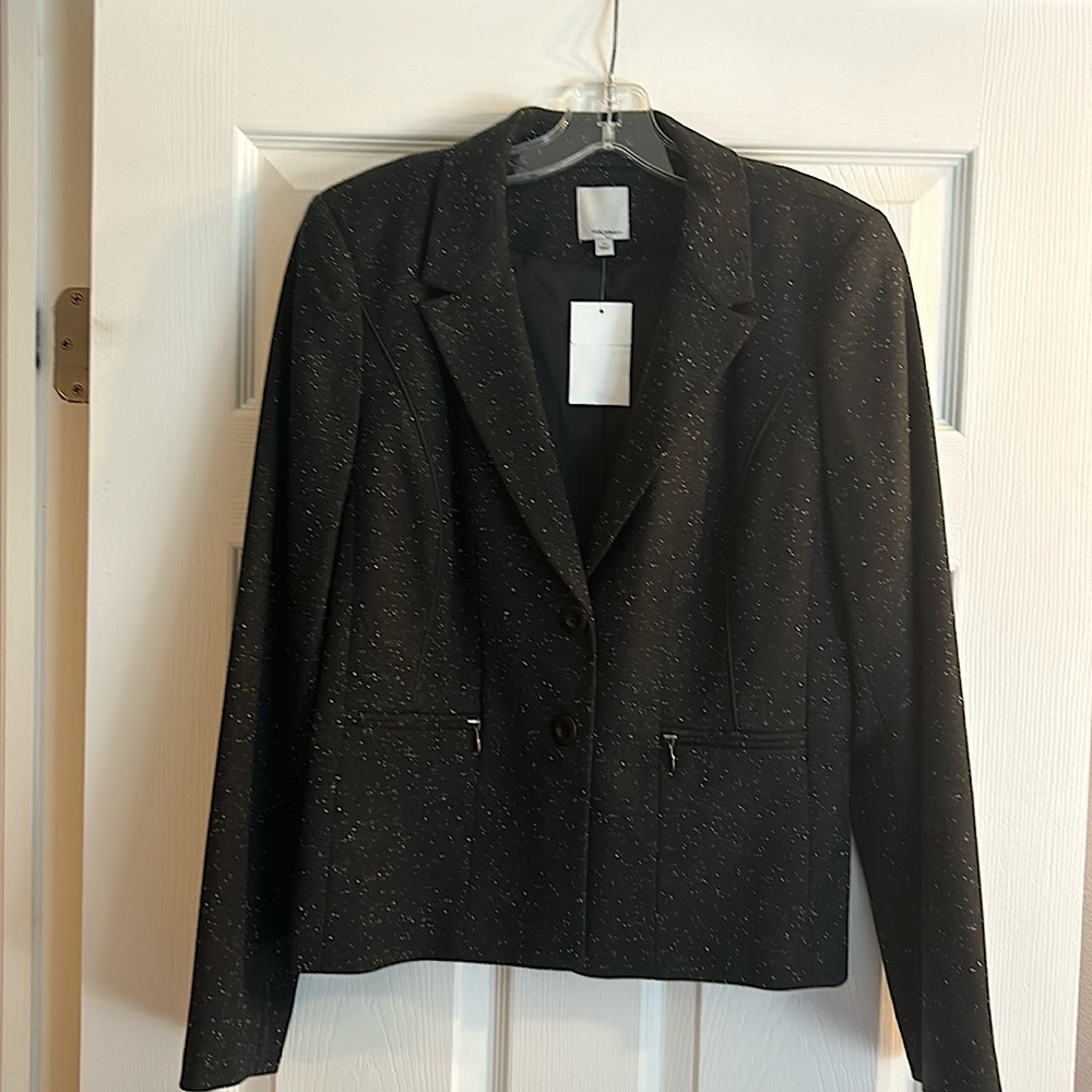 Black tweed 3 piece suit Size 12 w tags. Perfect for work. Skirt is above knee.
